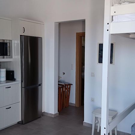Stilvi Milos Plaka  Luaran gambar