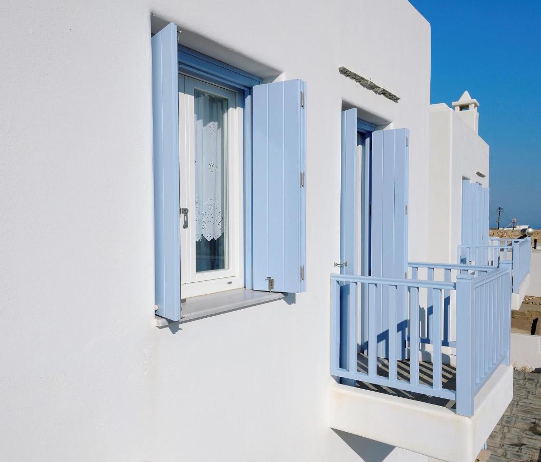Stilvi Milos Plaka  Luaran gambar