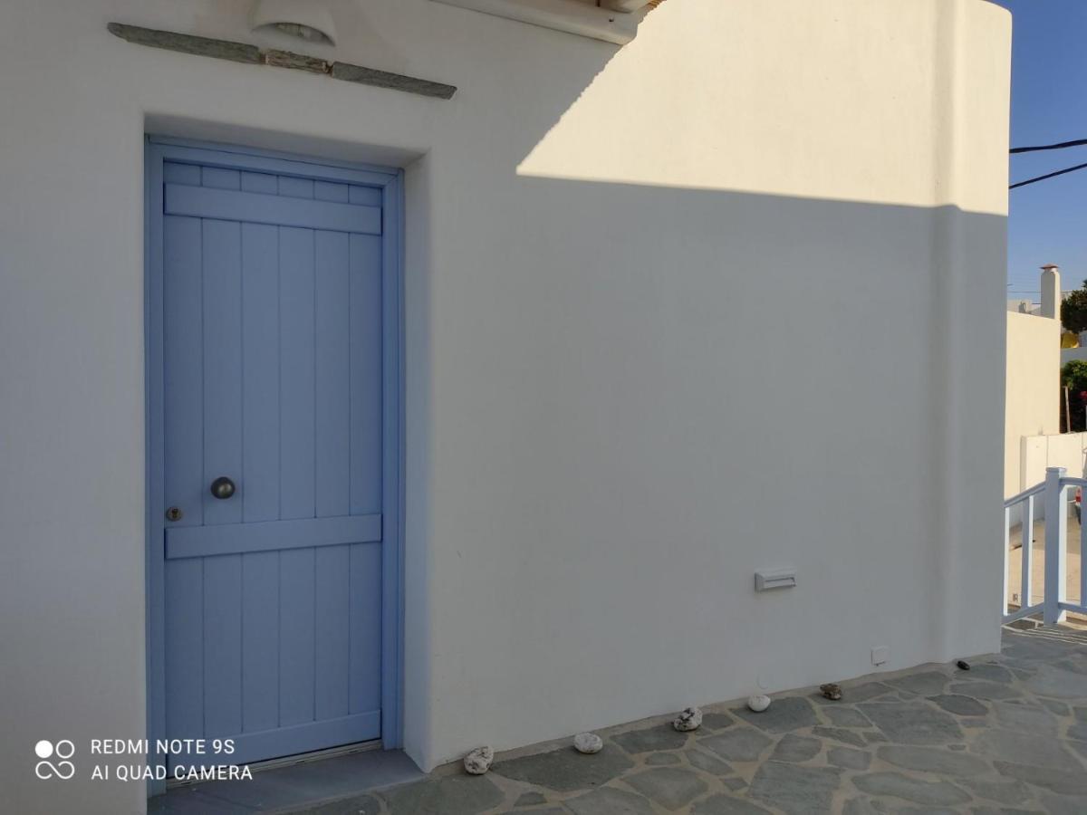 Stilvi Milos Plaka  Luaran gambar