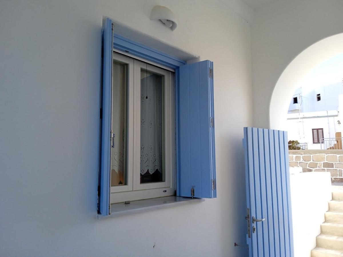 Stilvi Milos Plaka  Luaran gambar