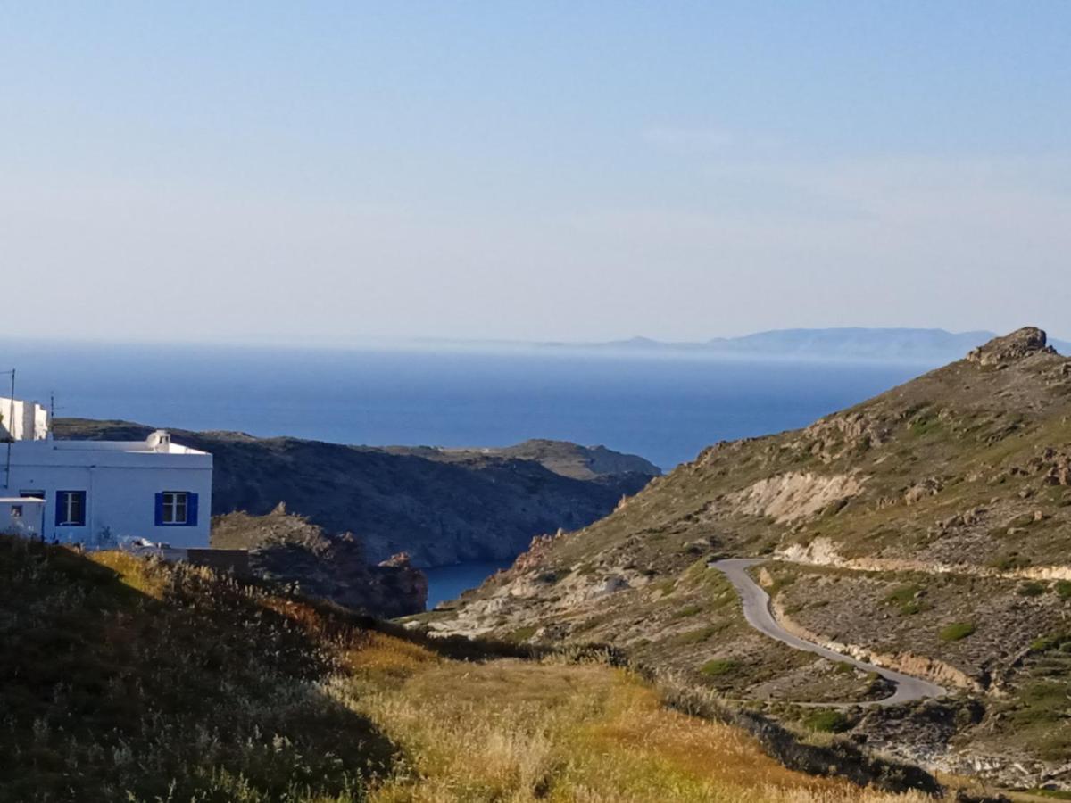 Stilvi Milos Plaka  Luaran gambar