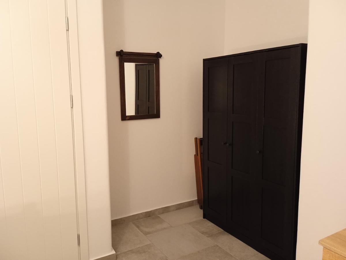 Stilvi Milos Plaka  Luaran gambar